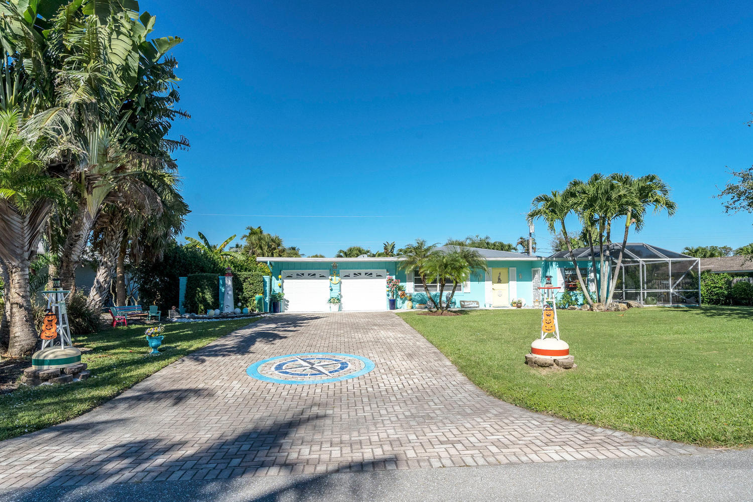 100 River Drive Tequesta, FL 33469 - Photo 36 of 54 a view of a park with of plants and palm trees
