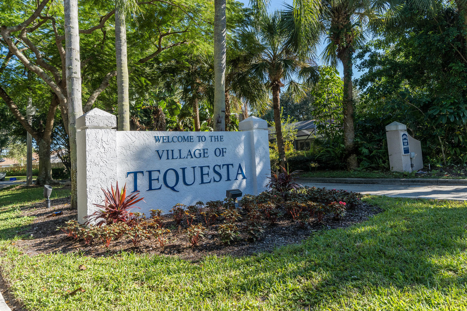 100 River Drive Tequesta, FL 33469 - Photo 54 of 54 a sign of golf club on a wall