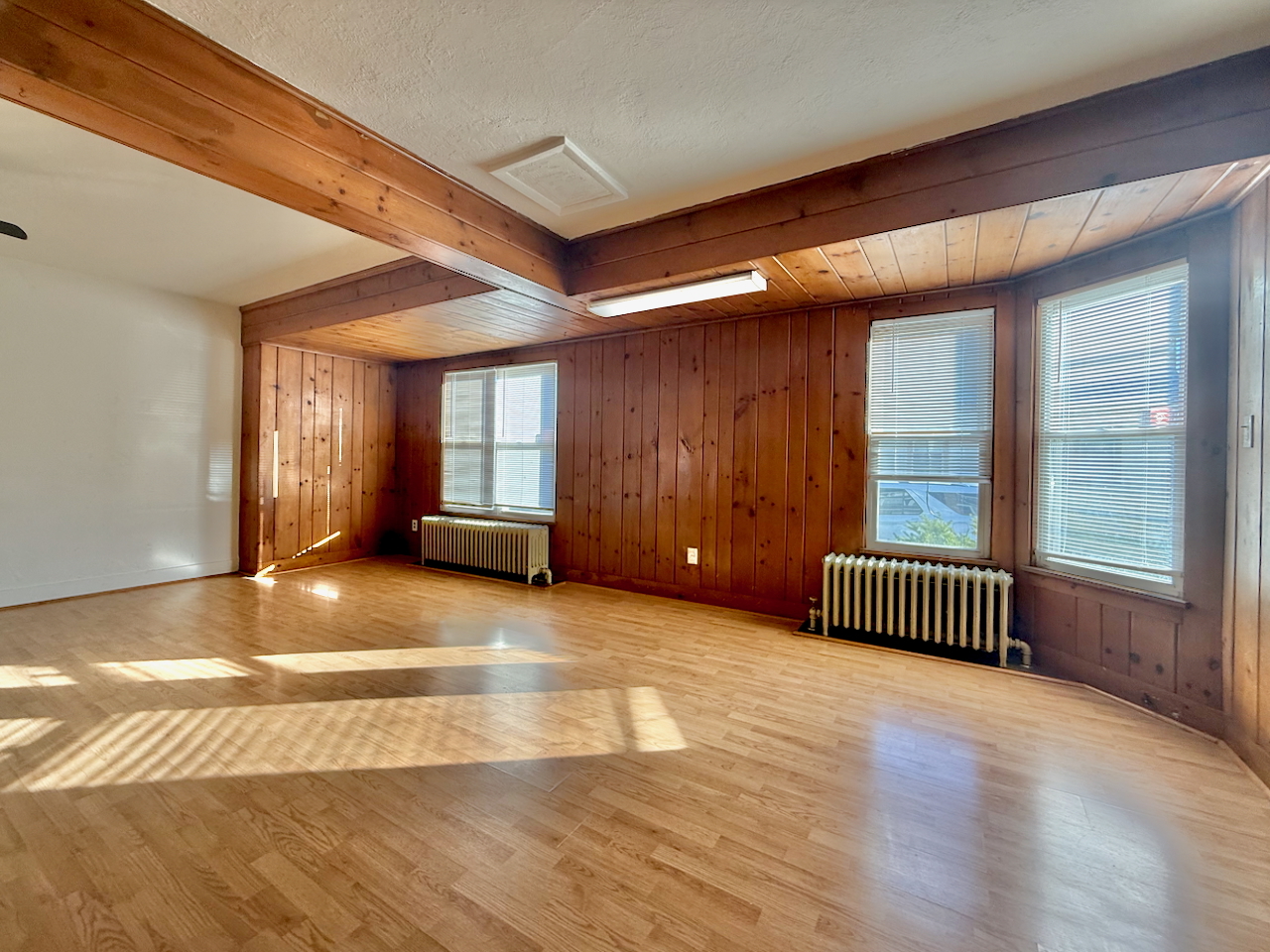 203 Symphony Way, Unit 203A Elgin, IL 60120 - Photo 6 of 18 a view of an empty room and window