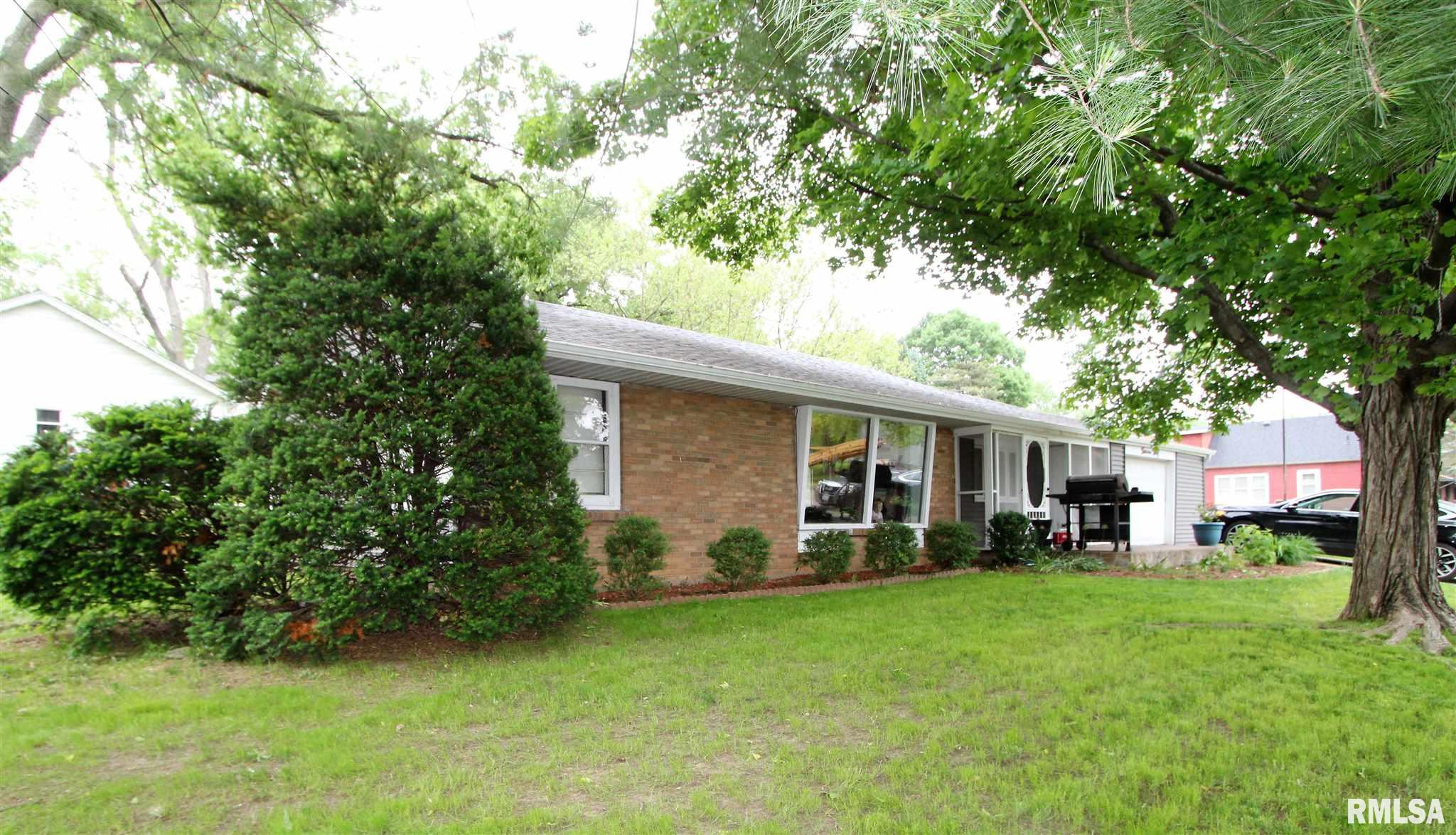 1330 Florence Avenue Clinton, IA 52732 - Photo 2 of 26