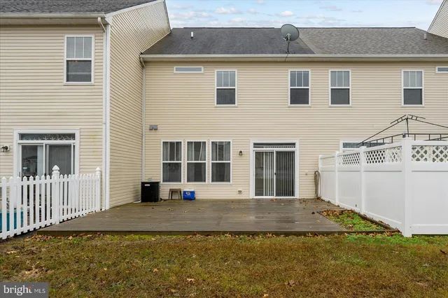 $325,000 | 372 Schooner Lane, Berlin, MD 21811