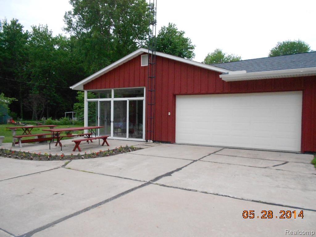 35401 Ash Road New Boston, MI 48164 - Photo 2 of 27 DSCN2668.jpg