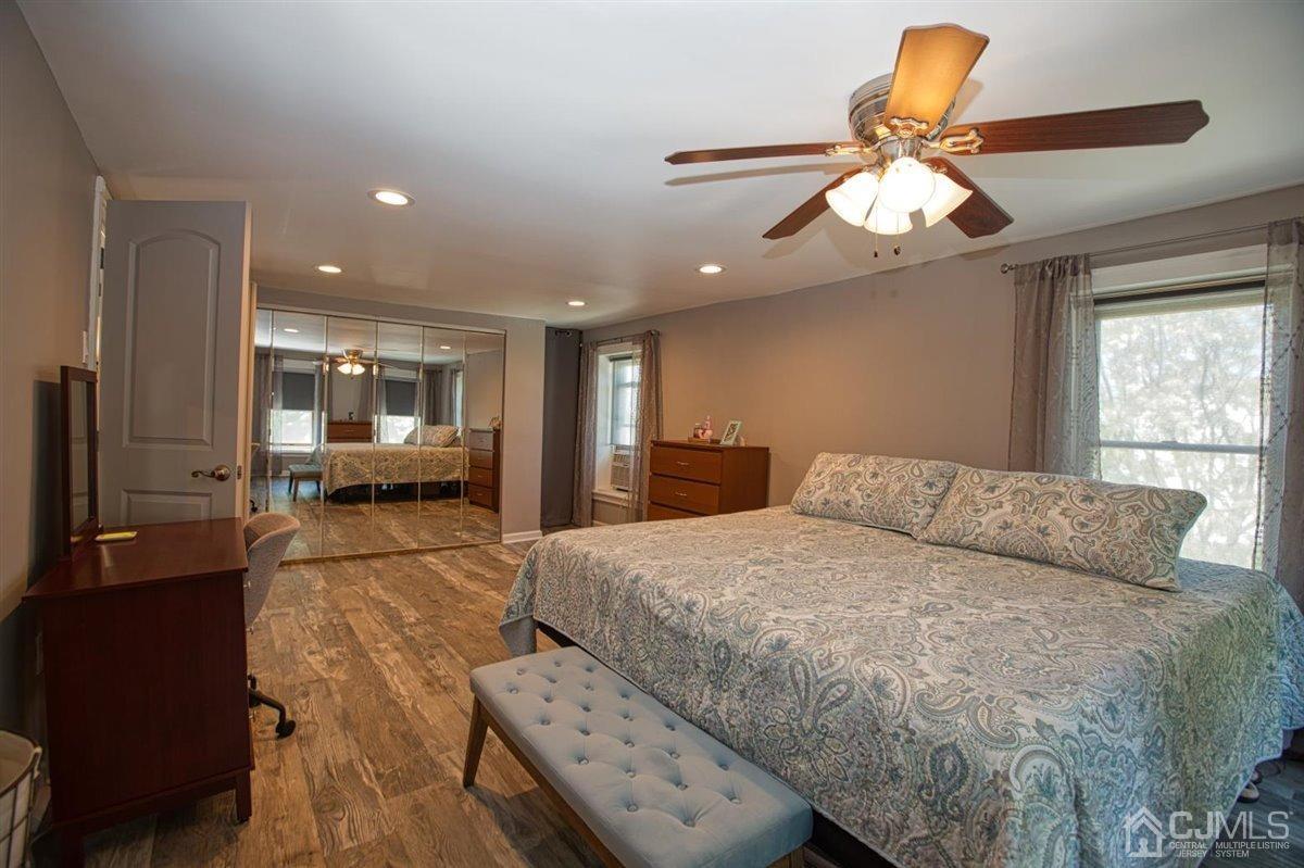 91 River Road Sayreville, NJ 08872 - Photo 17 of 36 Master bedroom view.