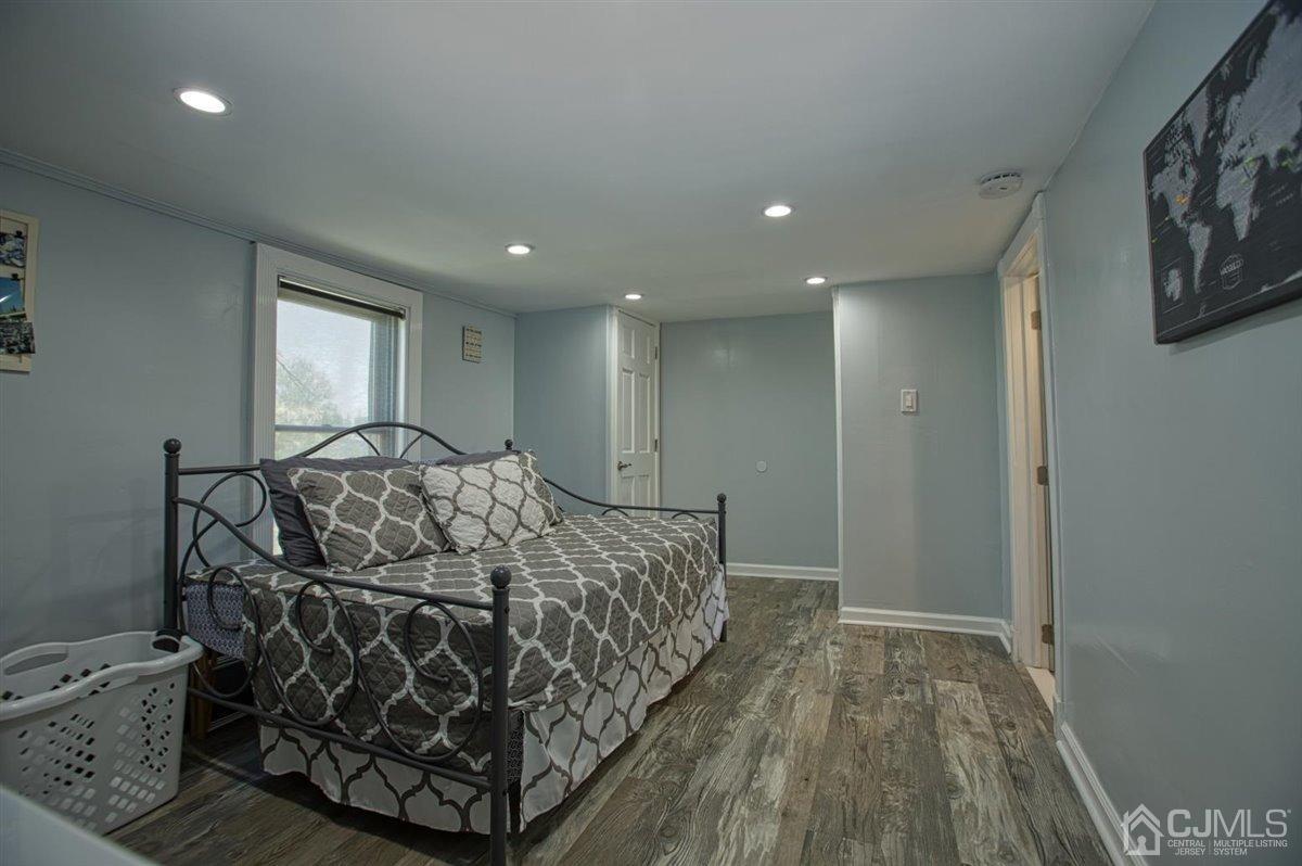 91 River Road Sayreville, NJ 08872 - Photo 24 of 36 2nd bedroom view from 3rd bedroom.