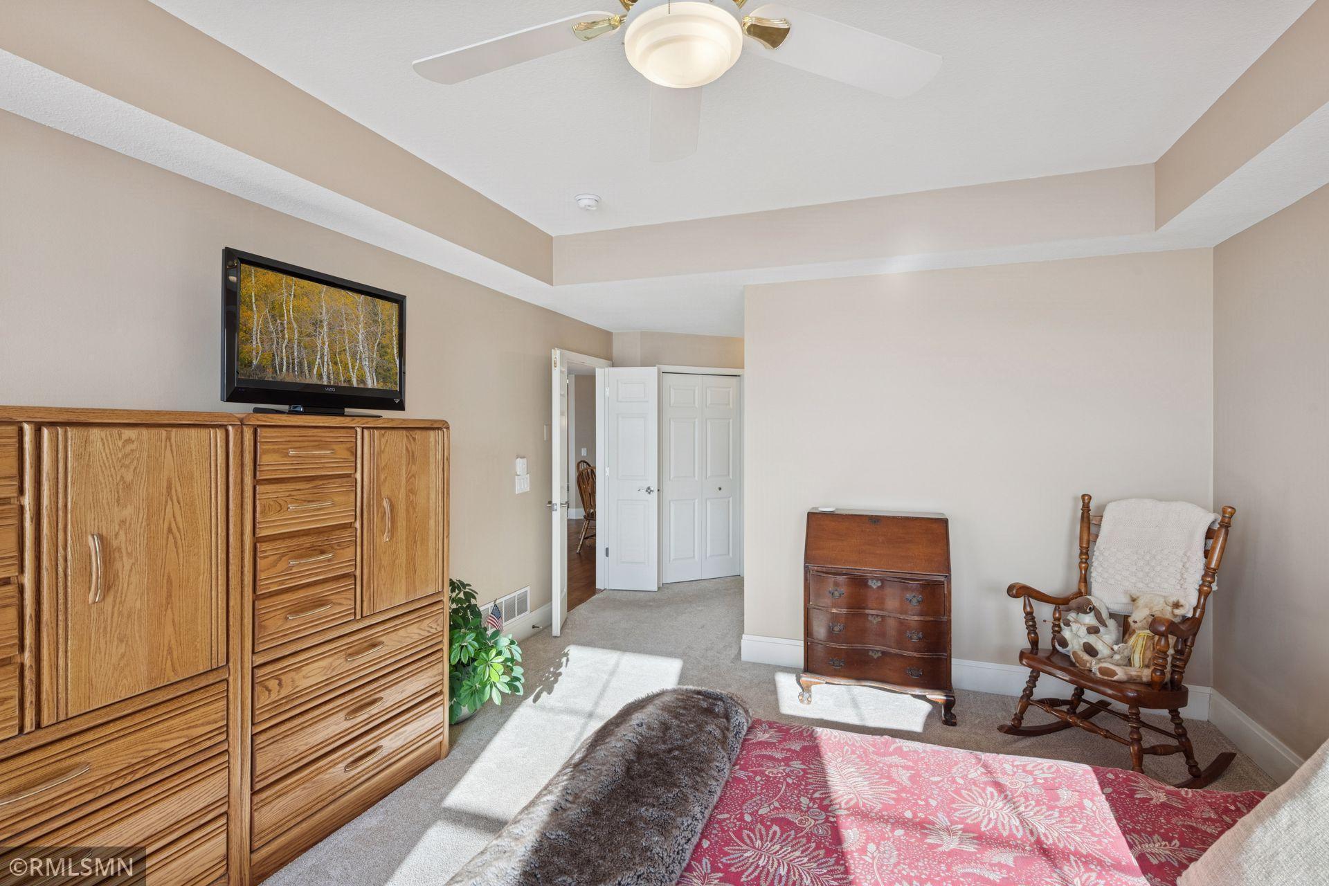 1197 Gallery Lane Chaska, MN 55318 - Photo 23 of 46