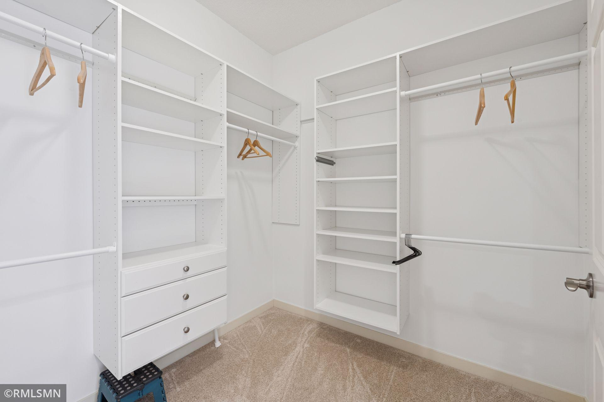 1197 Gallery Lane Chaska, MN 55318 - Photo 27 of 46