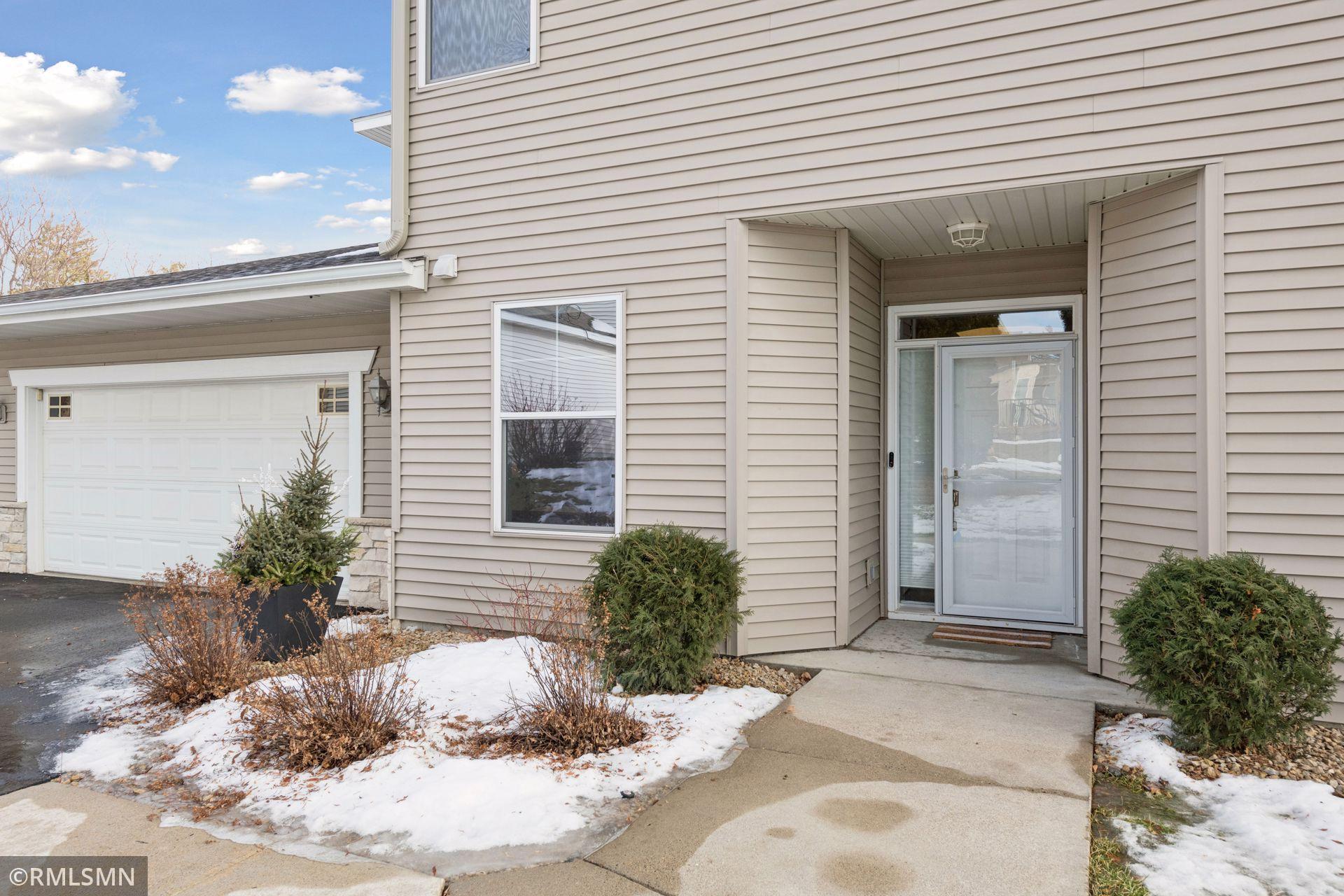 1197 Gallery Lane Chaska, MN 55318 - Photo 5 of 46