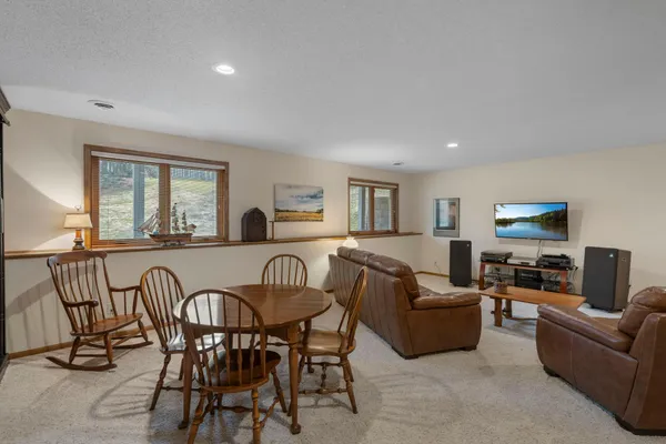 $480,000 | 14207 41st Avenue North, Plymouth, MN 55446