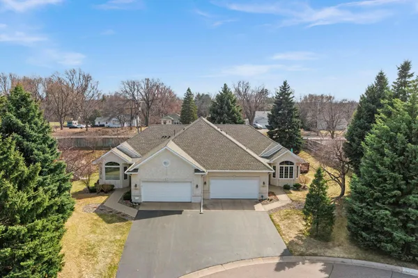 $480,000 | 14207 41st Avenue North, Plymouth, MN 55446