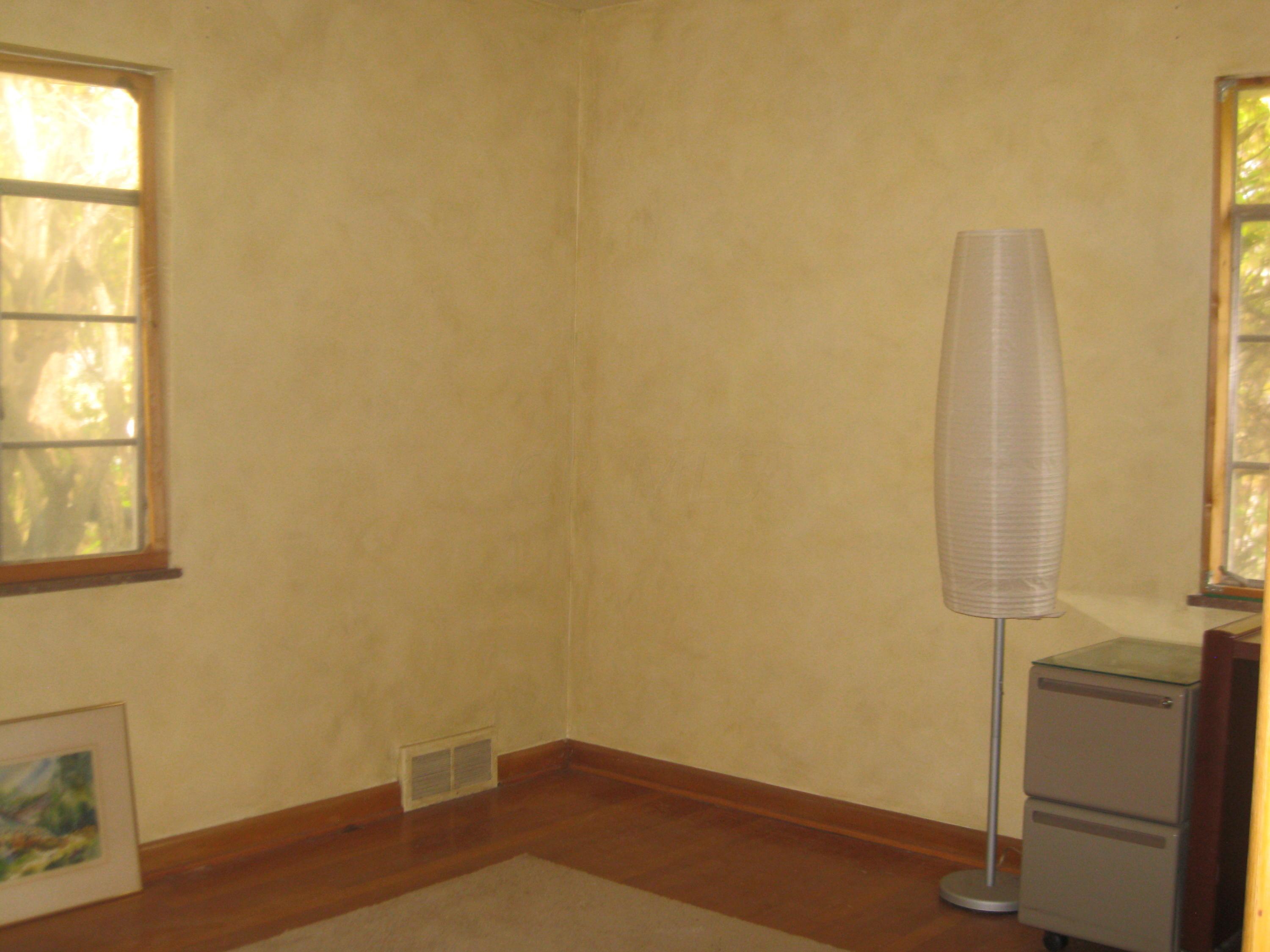 1760 Inchcliff Road Columbus, OH 43221 - Photo 13 of 17