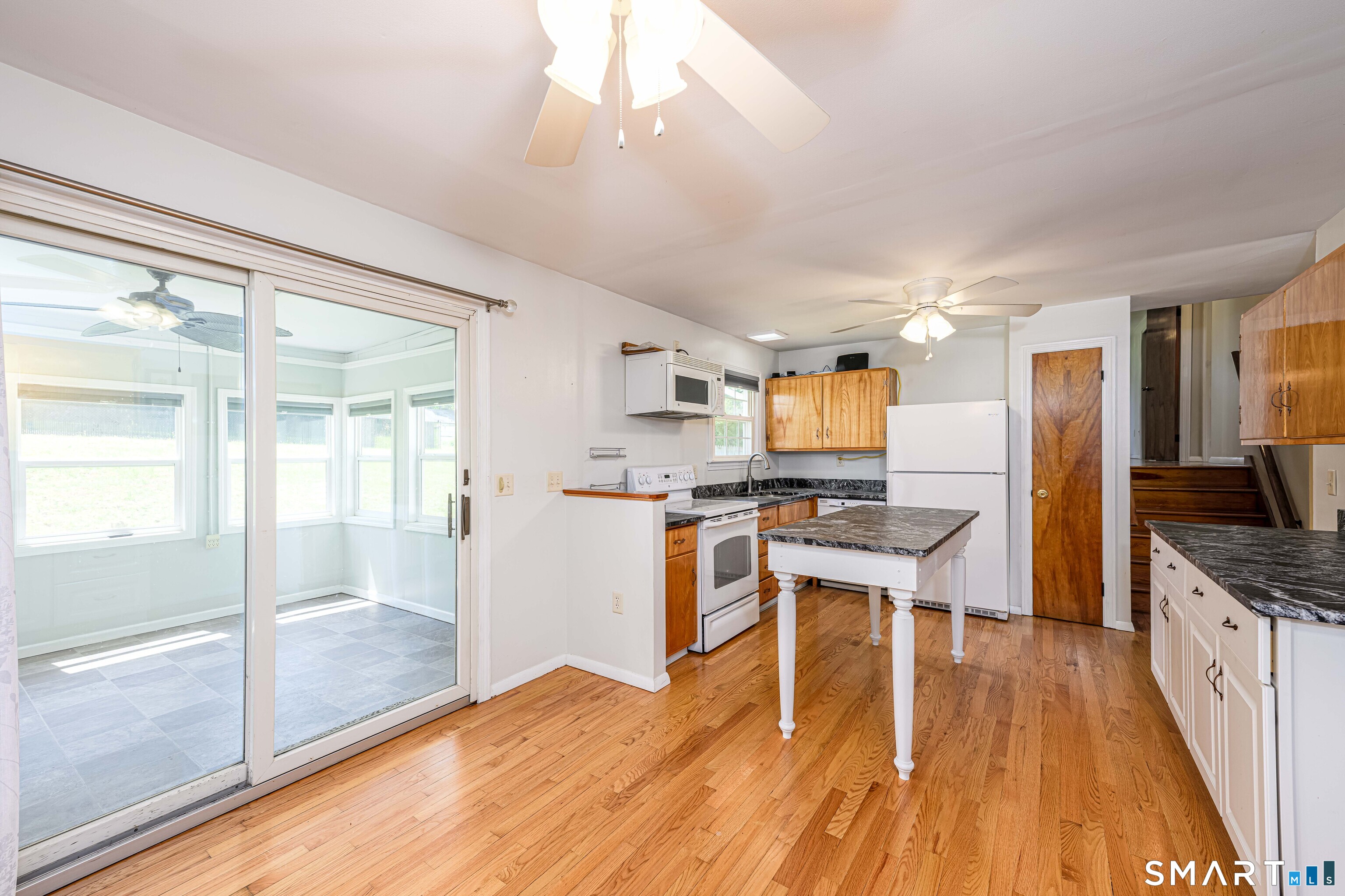 91 Nicholas Road Wallingford, CT 06492 - Photo 11 of 31 Kitchen
