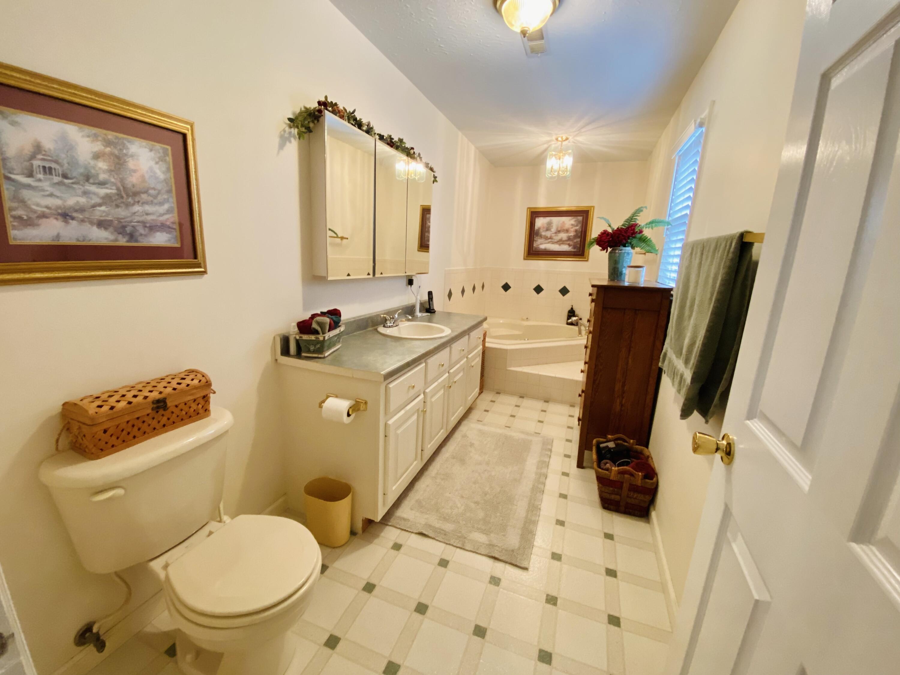 2070 Turkey Creek Road Windsor, KY 42565 - Photo 10 of 41 IMG_1534