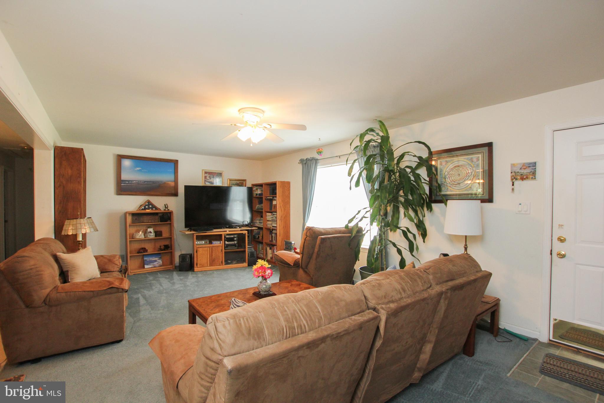 28549 Round Pole Bridge Road Milton, DE 19968 - Photo 3 of 22 Living Room