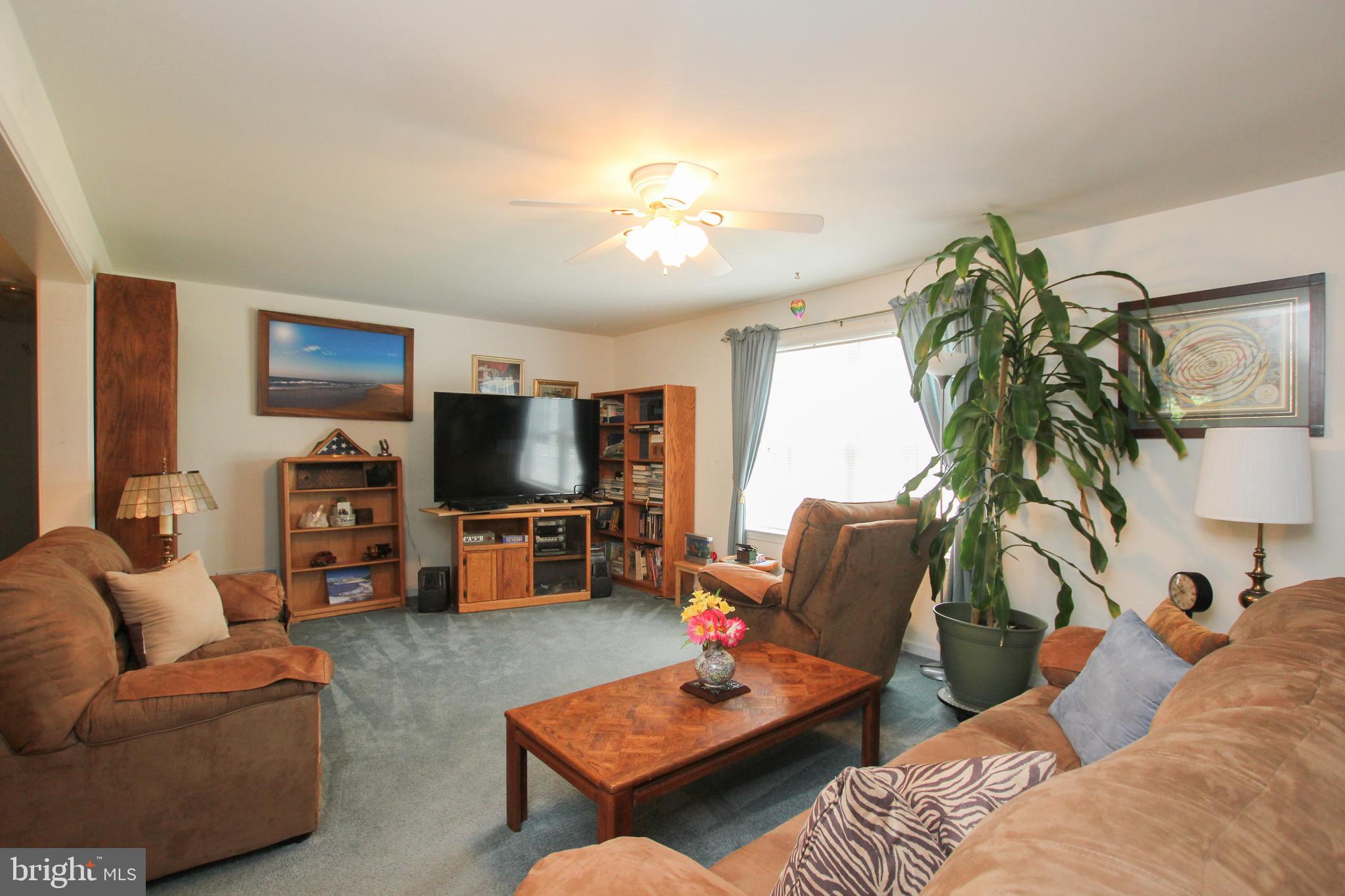 28549 Round Pole Bridge Road Milton, DE 19968 - Photo 4 of 22 Living Room