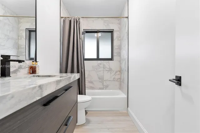 $1,950,000 | 10570 Northeast 3rd Avenue, Miami Shores, FL 33138