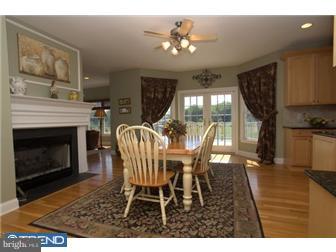 1 Hunters Ridge Drive Pennington, NJ 08534 - Photo 4 of 12 Breakfast Room