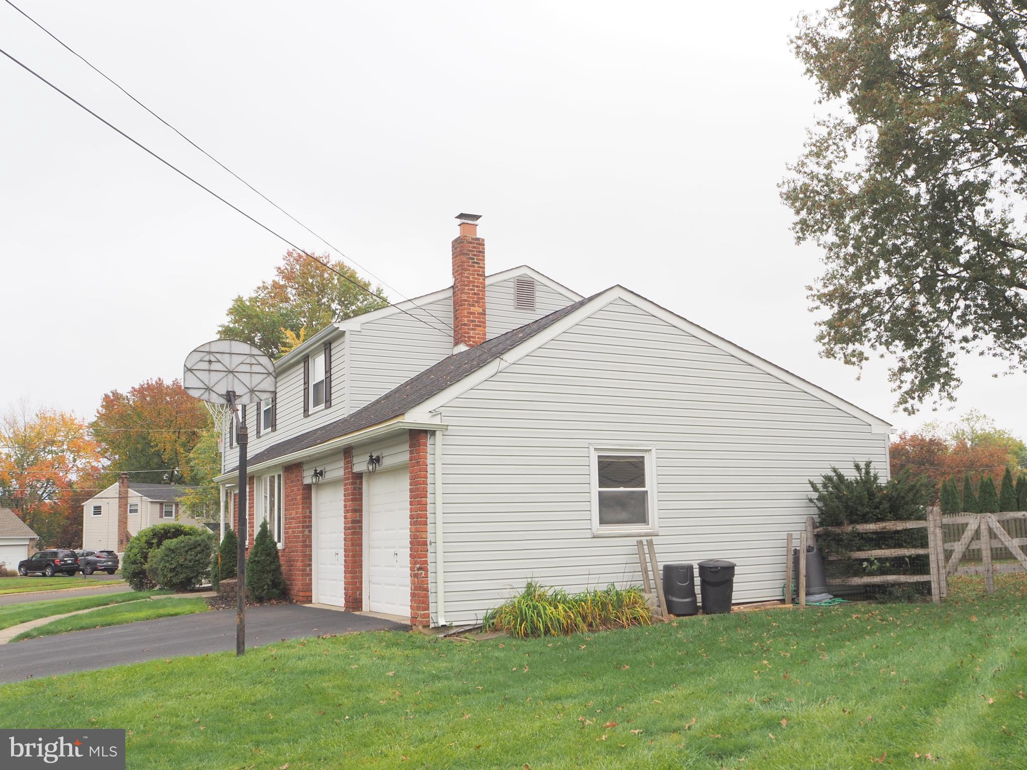 1454 Devon Road Warminster, PA 18974 - Photo 22 of 32 Side yard