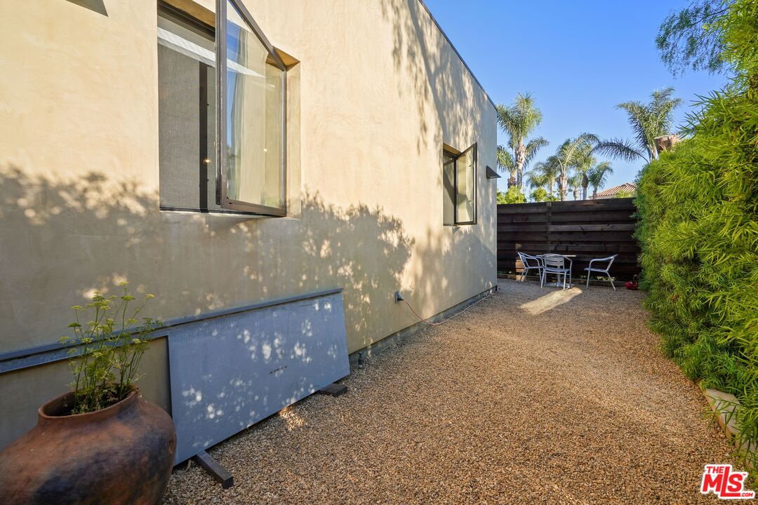 5801 Kanan Dume Road Malibu, CA 90265 - Photo 22 of 44