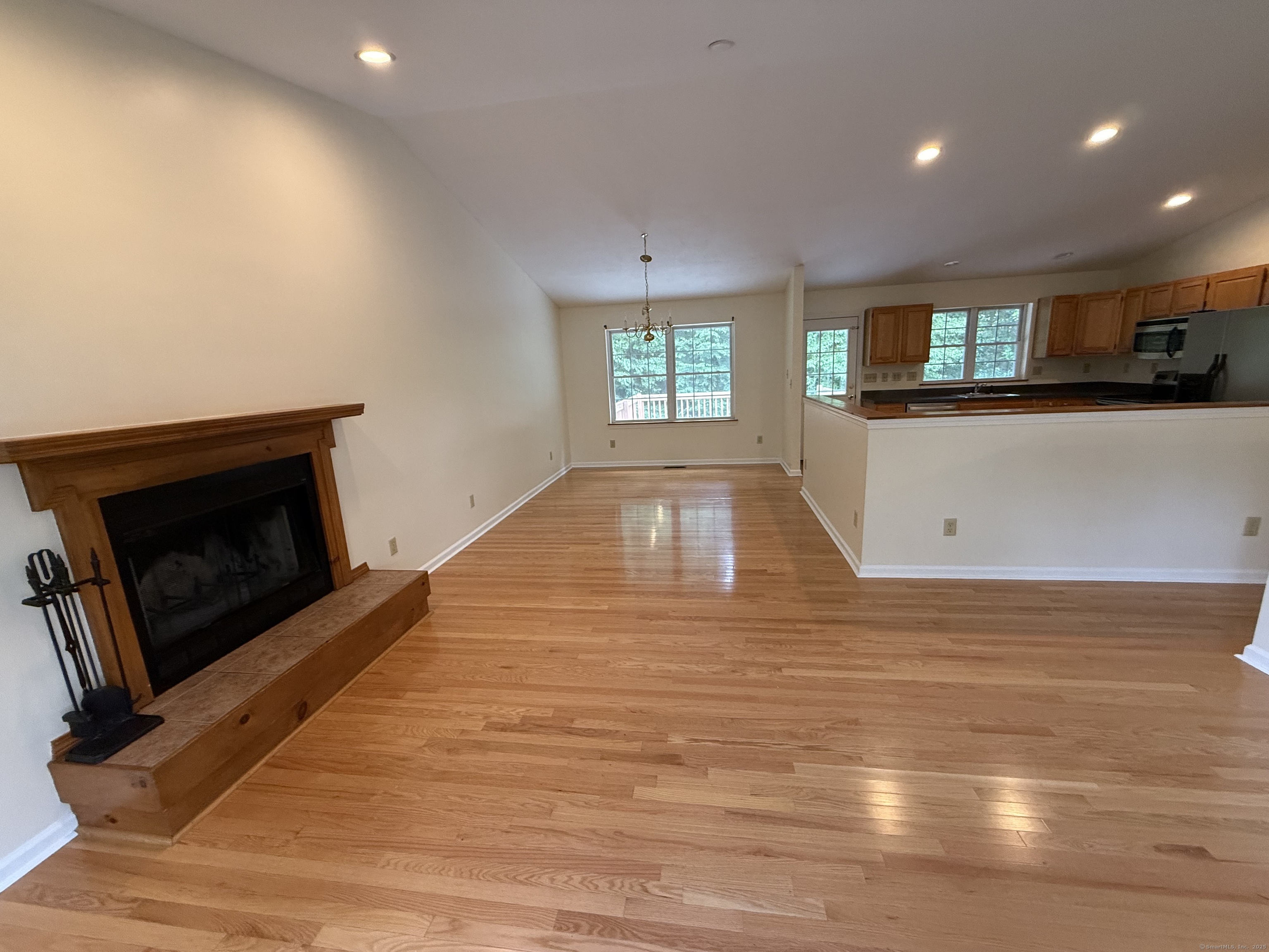 183 Osborn Road Naugatuck, CT 06770 - Photo 7 of 33