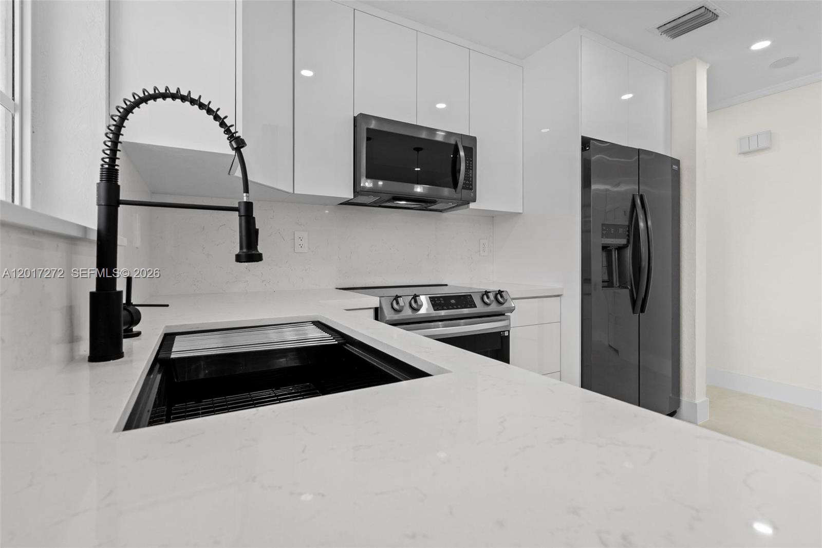 1900 Southwest 24th Street Miami, FL 33145 - Photo 5 of 20