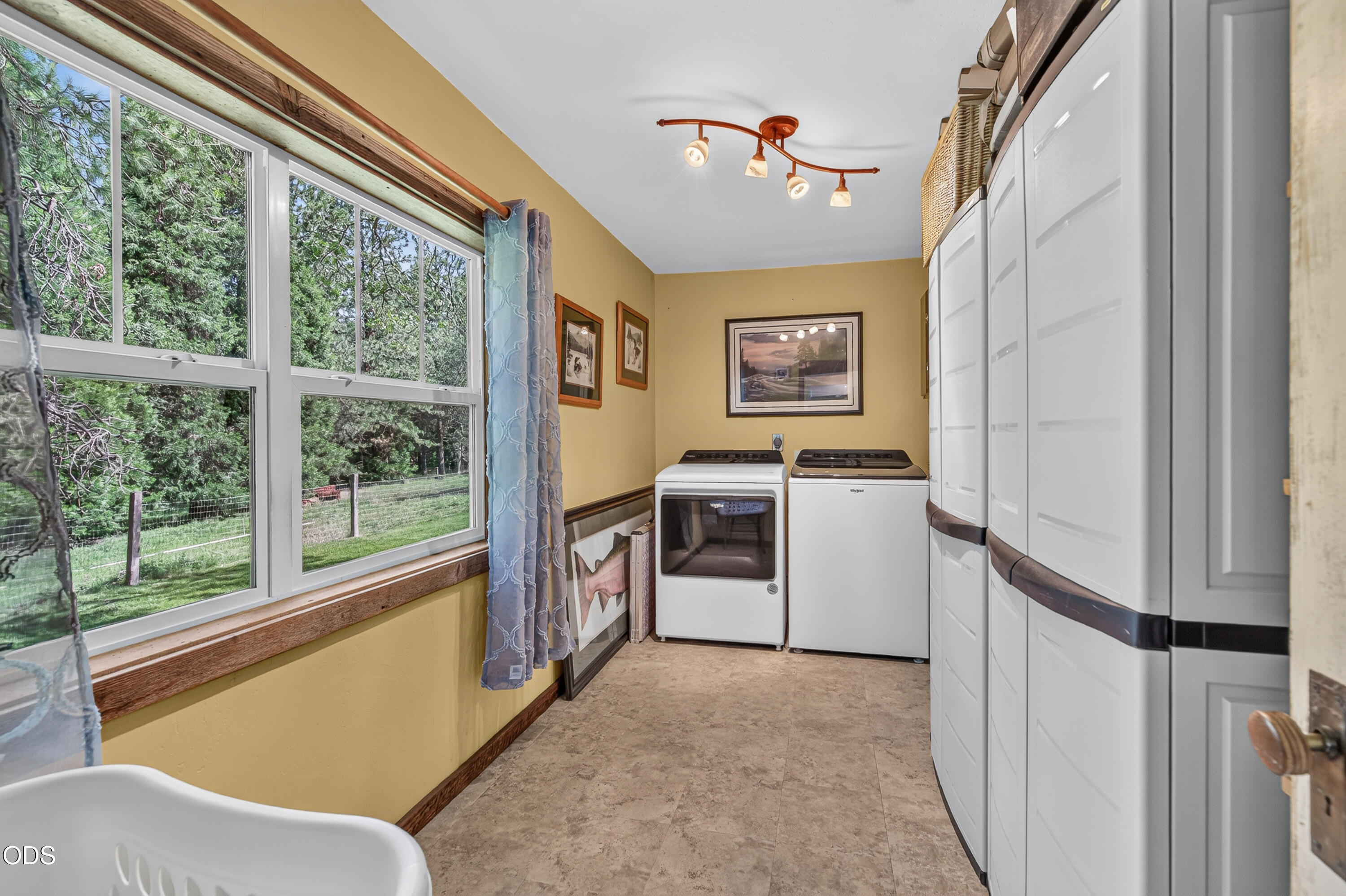 9662 Upper Applegate Road Jacksonville, OR 97530 - Photo 41 of 58