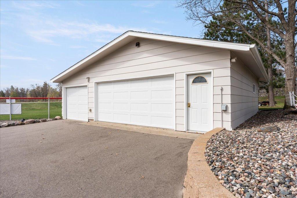 6286 Highland Scenic Road Baxter, MN 56425 - Photo 34 of 60