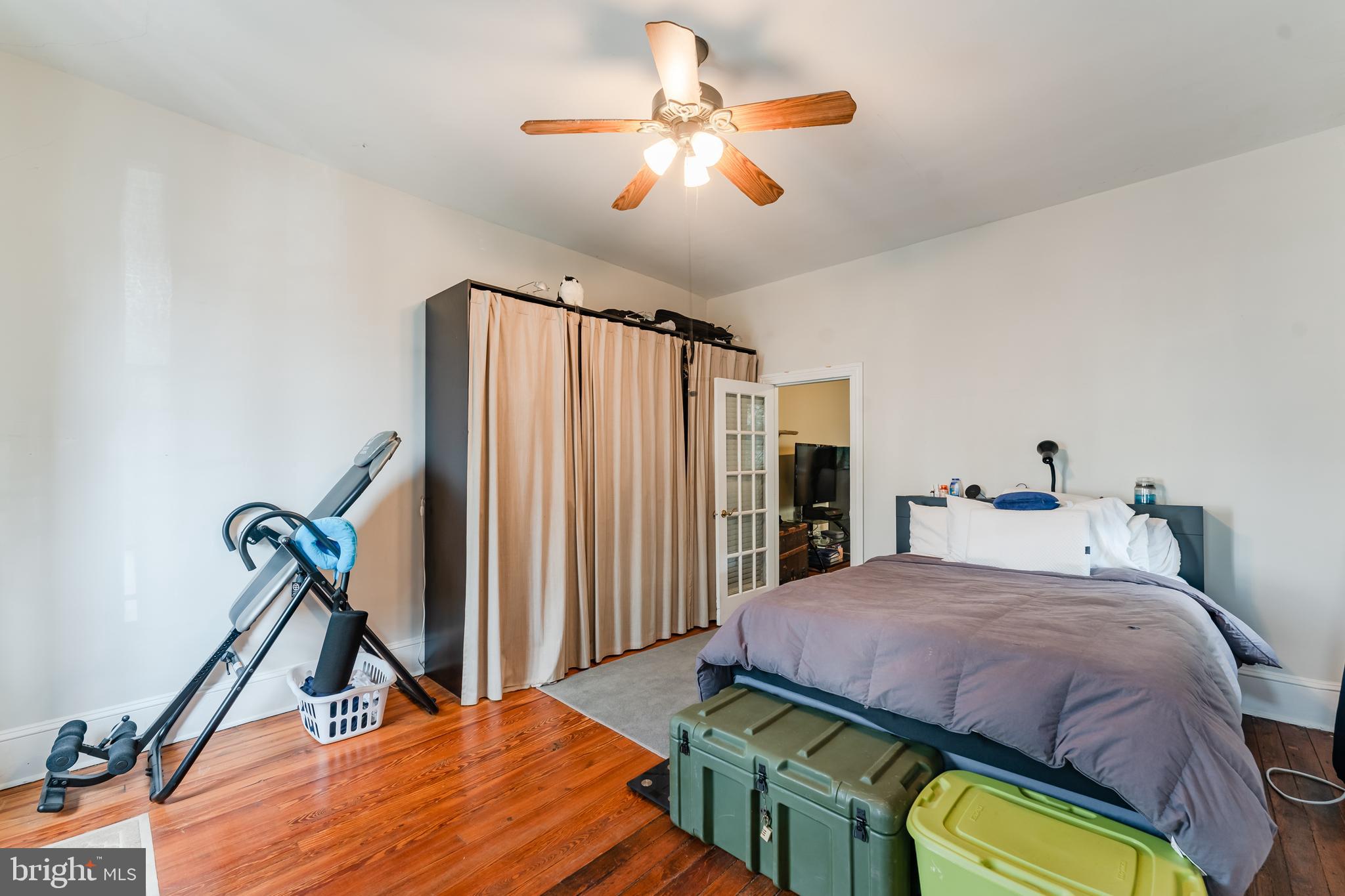 239 Roxborough Avenue Philadelphia, PA 19128 - Photo 29 of 45 1st floor bedroom