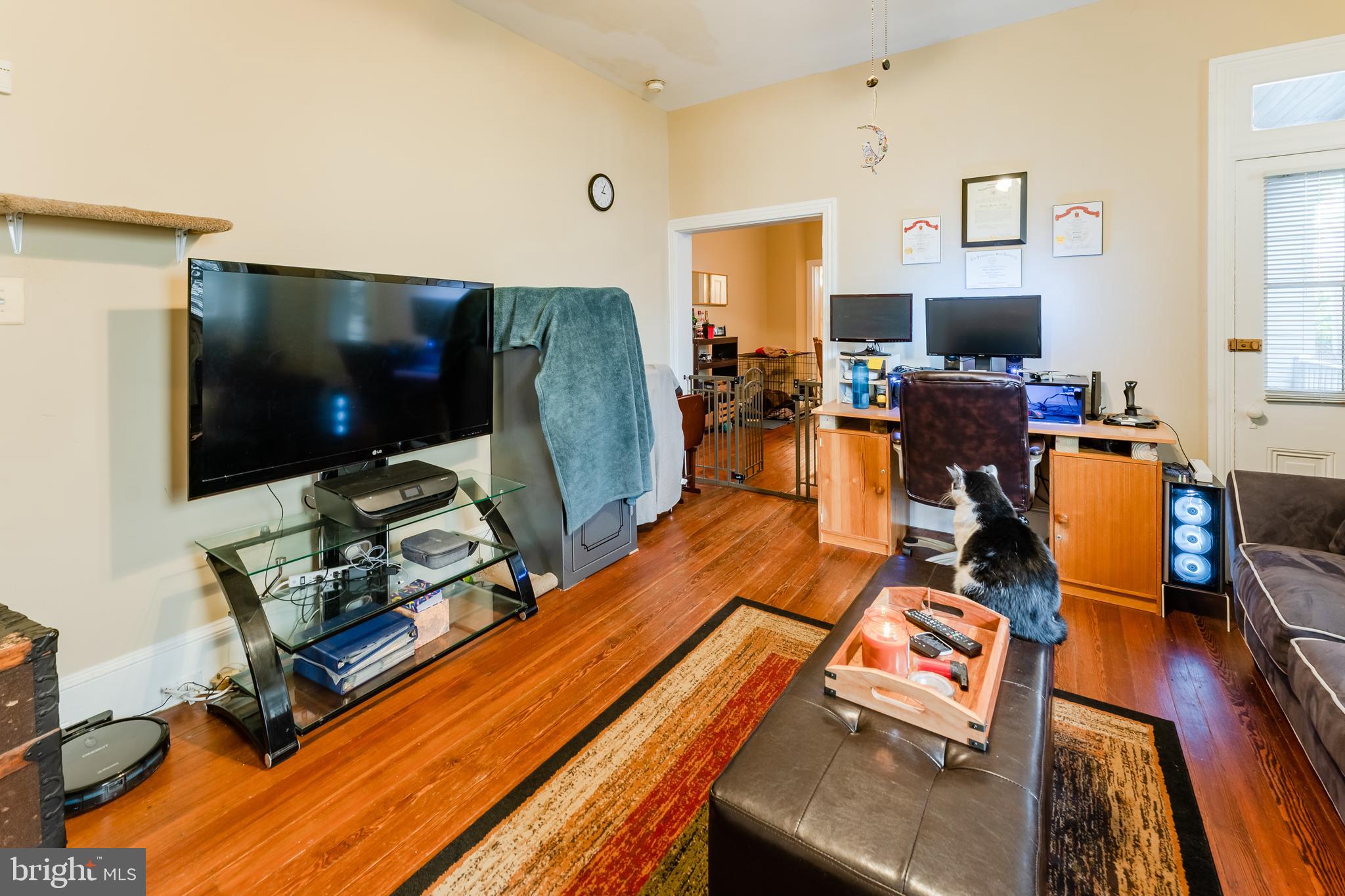239 Roxborough Avenue Philadelphia, PA 19128 - Photo 10 of 45 1st floor living rm