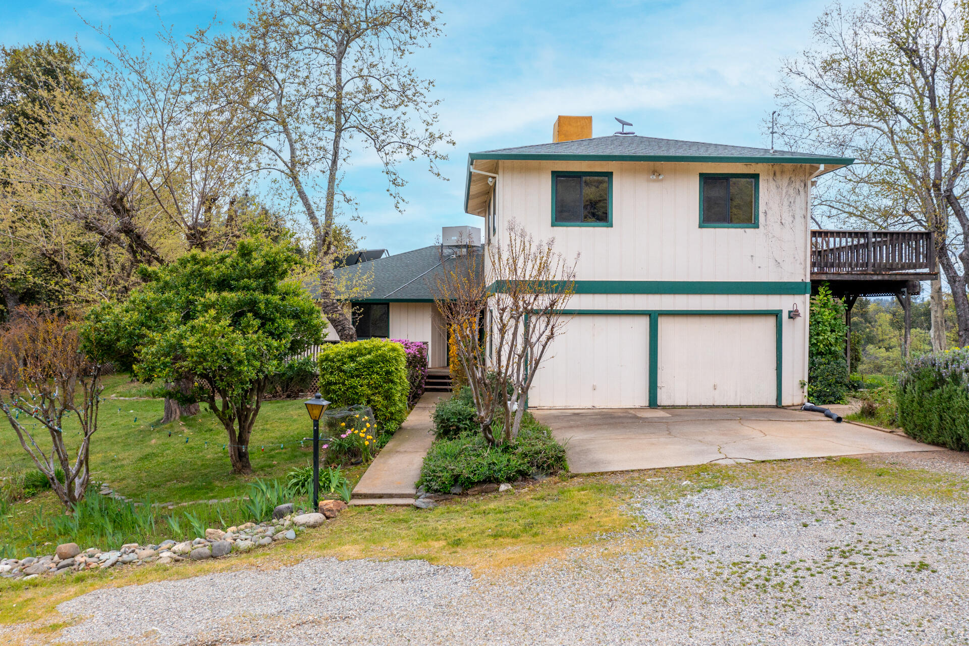 7992 Leaning Pine Road Redding, CA 96001 - Photo 3 of 46 DJI_0011