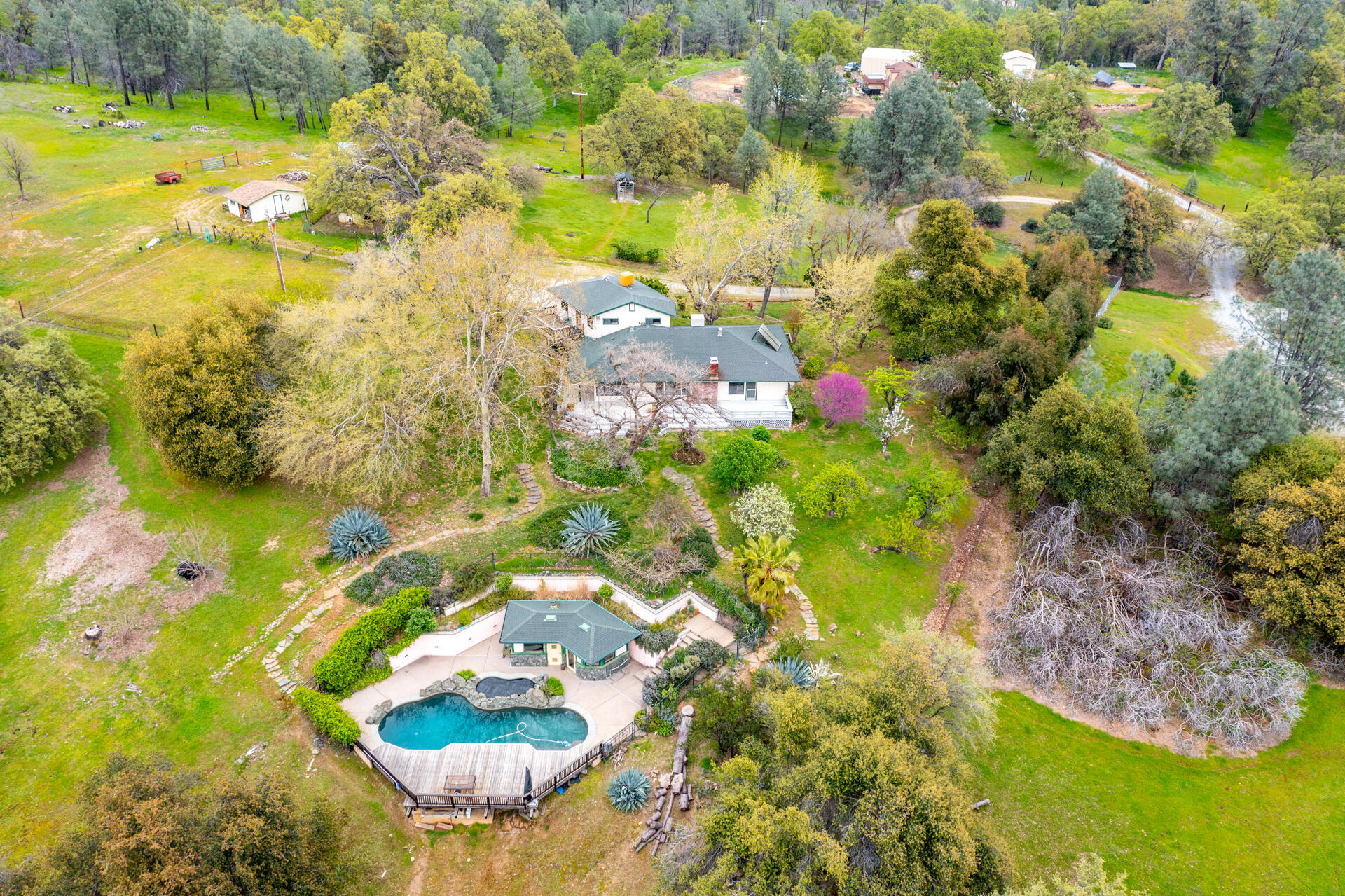 7992 Leaning Pine Road Redding, CA 96001 - Photo 37 of 46 DJI_0003