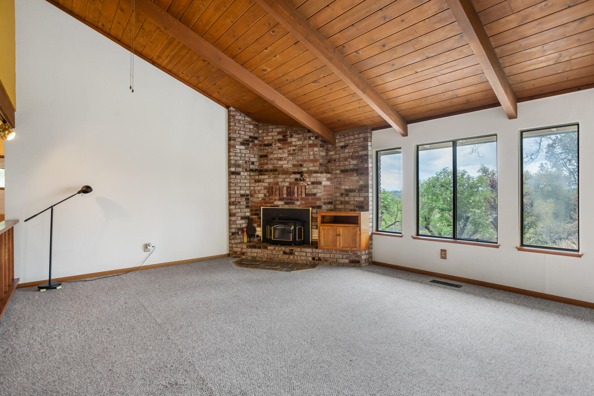 7992 Leaning Pine Road Redding, CA 96001 - Photo 10 of 46 IMG_1254