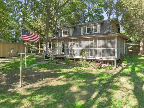 $229,000 | 860 42nd Street, New Boston, IL 61272