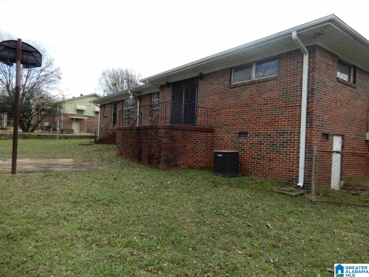 24 9th Terrace Southwest Birmingham, AL 35211 - Photo 14 of 18