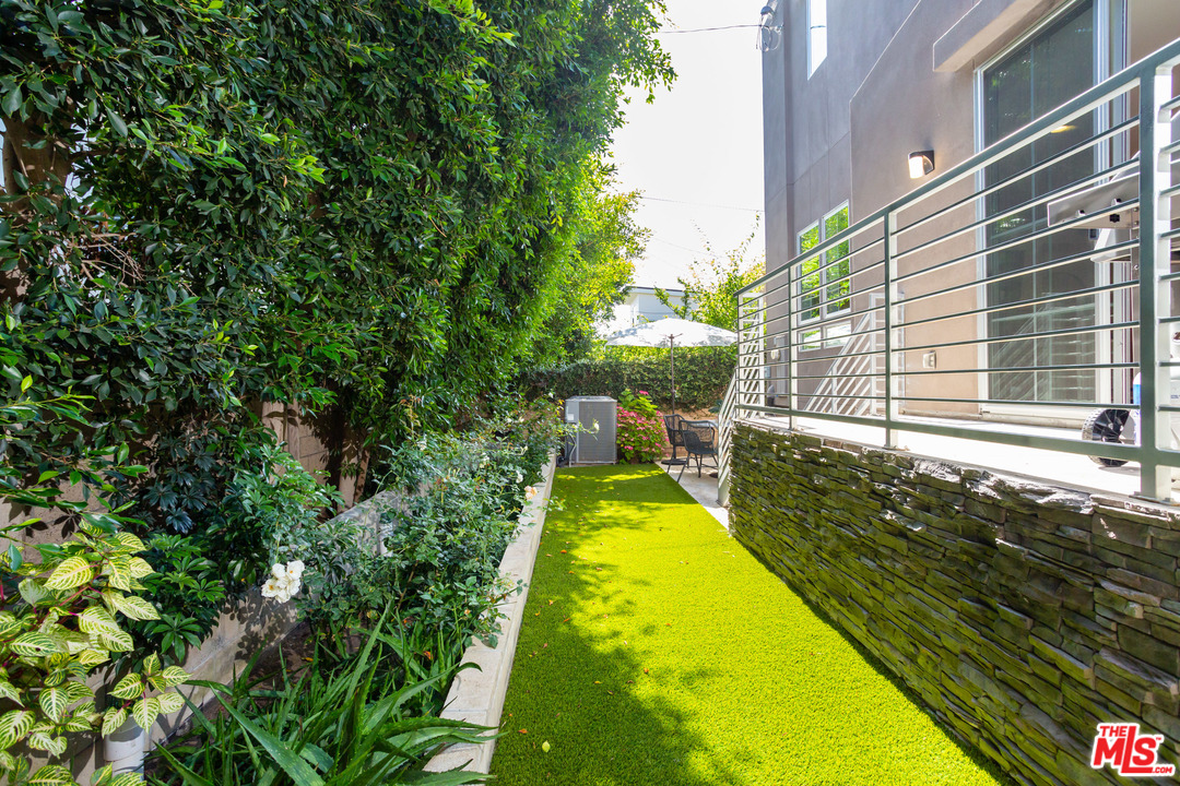 7906 West 83rd Street Playa del Rey, CA 90293 - Photo 16 of 37 Gallery Image 16