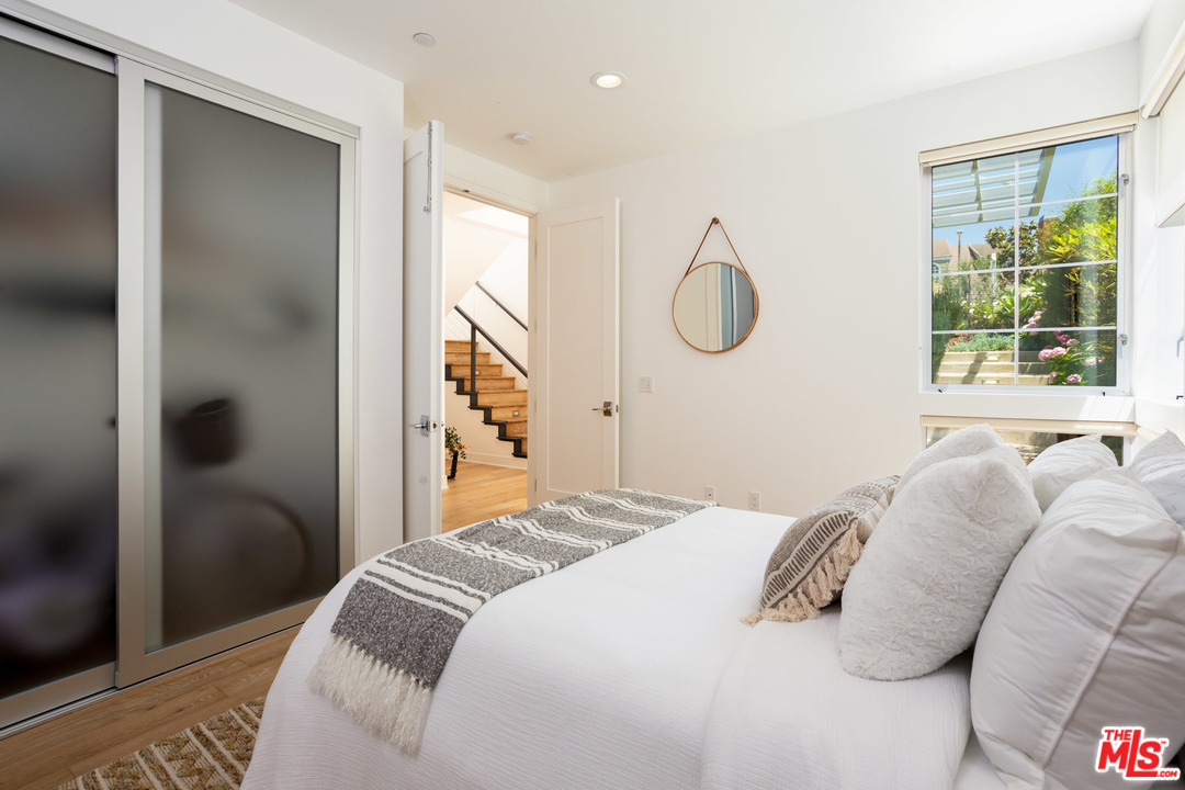 7906 West 83rd Street Playa del Rey, CA 90293 - Photo 17 of 37 Gallery Image 17