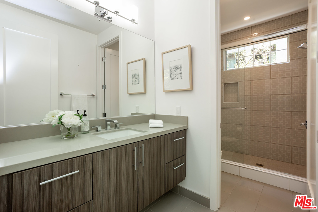7906 West 83rd Street Playa del Rey, CA 90293 - Photo 18 of 37 Gallery Image 18