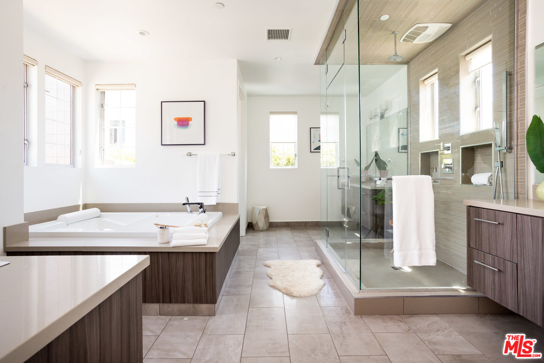 7906 West 83rd Street Playa del Rey, CA 90293 - Photo 22 of 37 Gallery Image 22