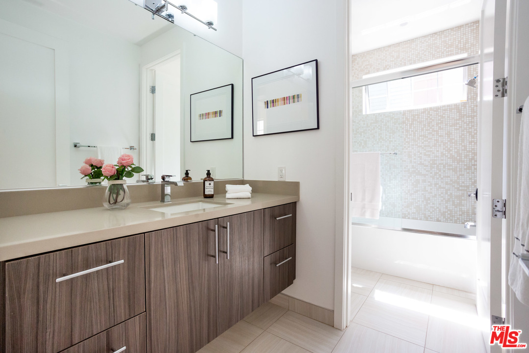 7906 West 83rd Street Playa del Rey, CA 90293 - Photo 28 of 37 Gallery Image 28