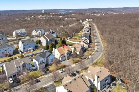 $775,000 | 654 Skyline Drive, Lake Hopatcong, NJ 07849