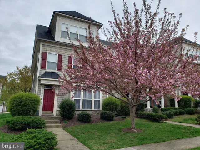 $589,000 | 16456 Kenneweg Court, Woodbridge, VA 22191