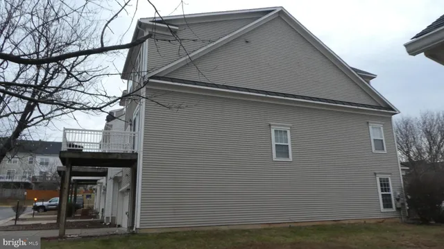 $589,000 | 16456 Kenneweg Court, Woodbridge, VA 22191