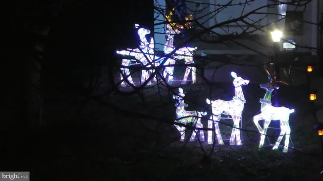 $589,000 | 16456 Kenneweg Court, Woodbridge, VA 22191