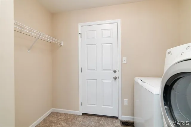 $309,900 | 104 Dornoch Drive, St. Charles, MO 63301