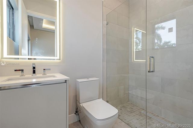 $7,860,000 | 180 Golden Beach Drive, Golden Beach, FL 33160