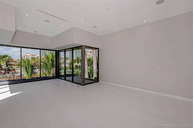 $7,860,000 | 180 Golden Beach Drive, Golden Beach, FL 33160