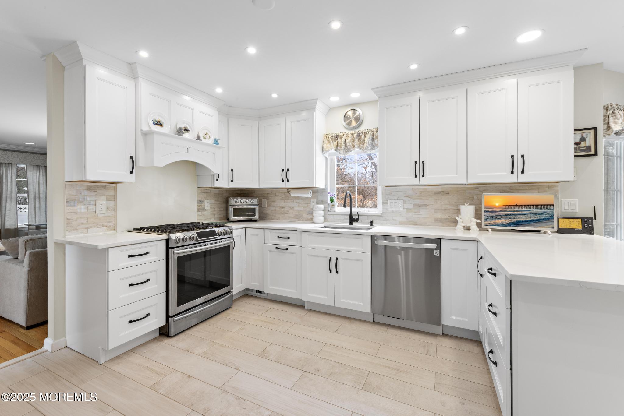 9 Vail Drive Matawan, NJ 07747 - Photo 20 of 51 9 Vail Dr (20)