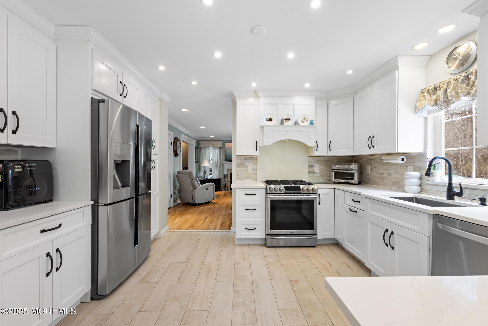 9 Vail Drive Matawan, NJ 07747 - Photo 22 of 51 9 Vail Dr (22)