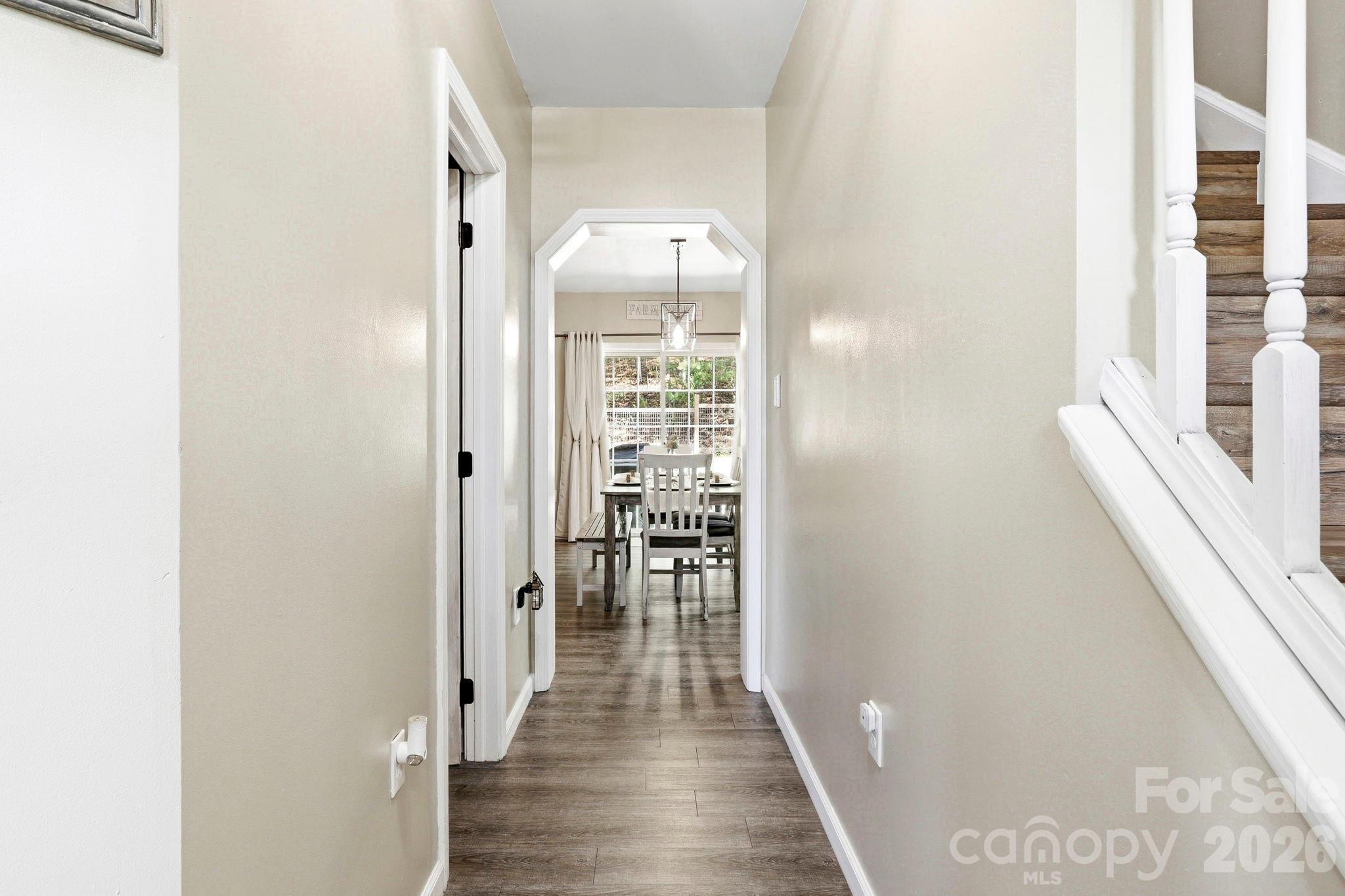 10 Country Road Hendersonville, NC 28791 - Photo 11 of 48