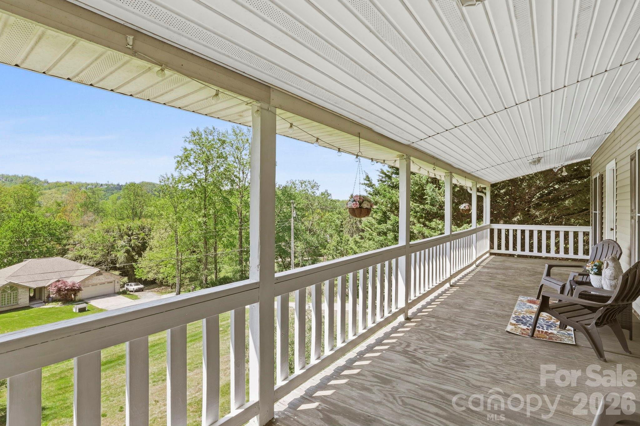 10 Country Road Hendersonville, NC 28791 - Photo 31 of 48