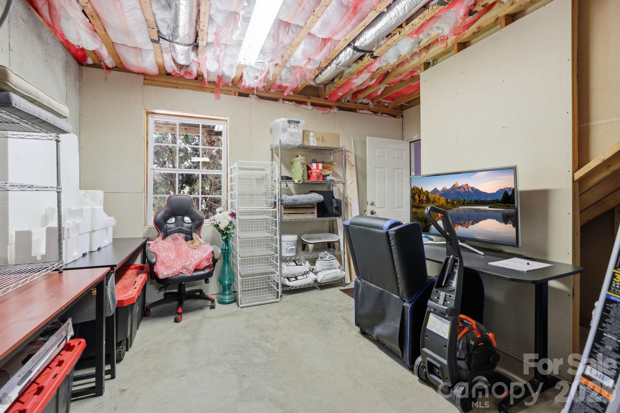 10 Country Road Hendersonville, NC 28791 - Photo 35 of 48